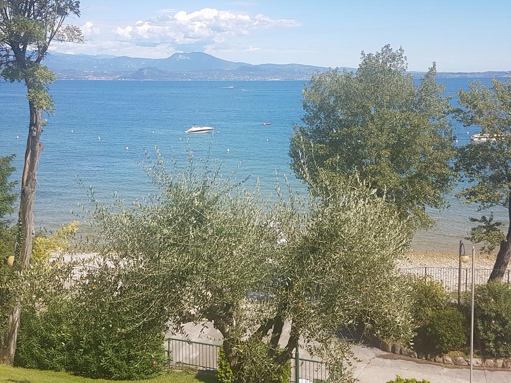 Casa Di Ludovica Appartement Manerba del Garda Buitenkant foto