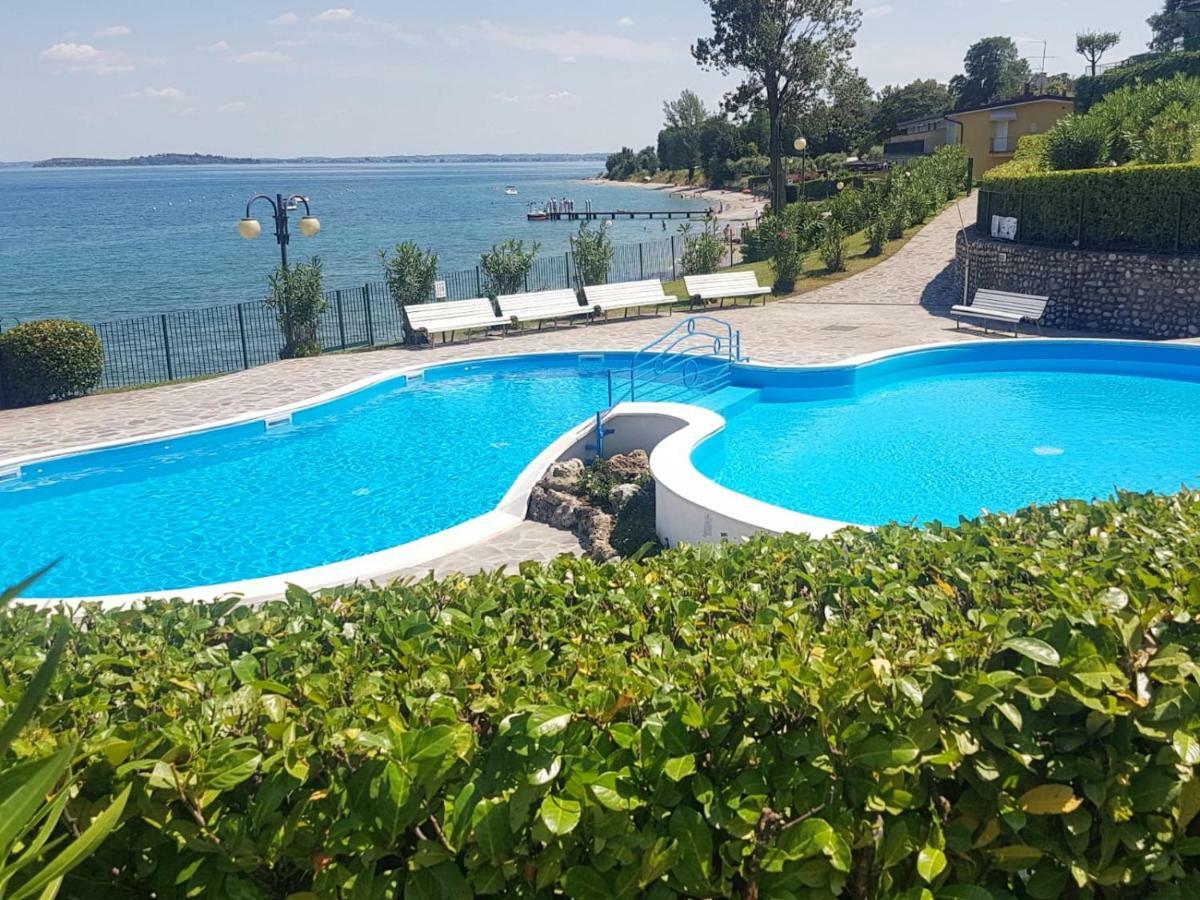 Casa Di Ludovica Appartement Manerba del Garda Buitenkant foto
